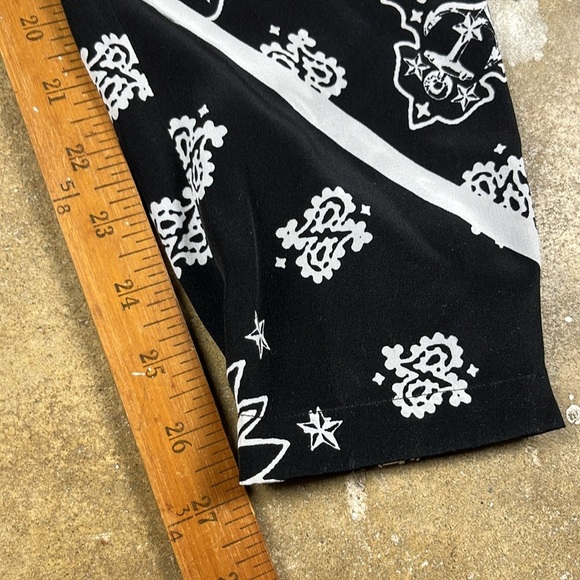 Tibi Monochrome Floral Print Pants
Size: 2 - Picture 9 of 9